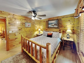 4 bedrooms, iron/ironing board, internet, bed sheets