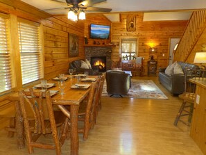 Smart-TV, Kamin, Videospiele