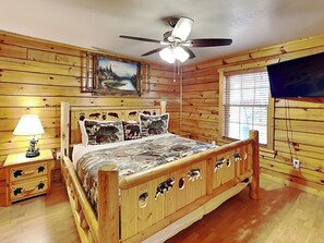 4 soverom, strykejern/-brett, internettilgang og sengetøy