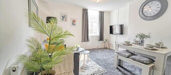 Host & Stay | New Street Residence