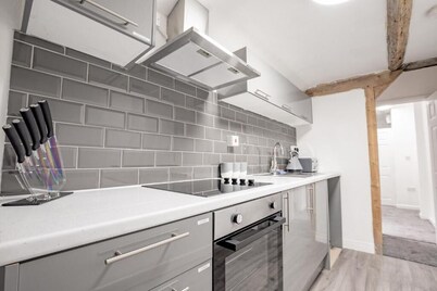 Host & Stay | New Street Dwelling