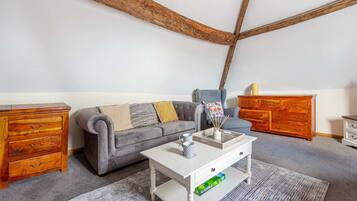 Een televisie en een kantoor