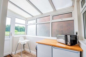 Interior - Host & Stay | Mayfield House (Ashbourne)