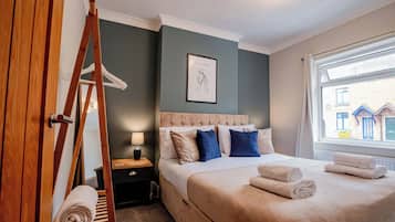 3 chambres, bureau, Wi-Fi, draps fournis
