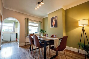 تناول الطعام