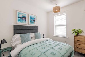 4 chambres, fer et planche à repasser, Wi-Fi, draps fournis