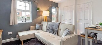 Host & Stay | New Street Room