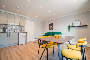 Interior - Host & Stay | Bridge Street Penthouse Apartment (Evesham)