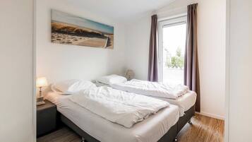 House | 2 bedrooms, bed sheets