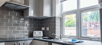 Host & Stay | Bromyard Flat 2