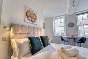 1 camera, Wi-Fi, lenzuola