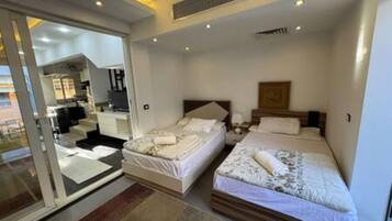 2 bedrooms, iron/ironing board, WiFi, bed sheets