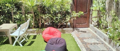 المنطقة المحيطة بالمنشأة