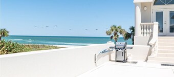 Oceanfront: Ocean Crest Villa 6BR Heated Pool/Spa