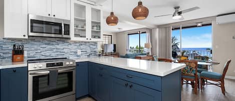 Fridge, oven, stovetop, coffee/tea maker