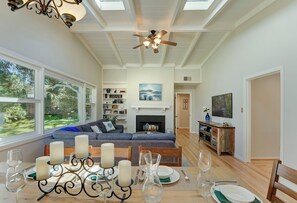 TV connectée, cheminée