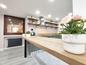 Comfort-Apartment, Stadtblick | Eigene Küche | Wasserkocher mit Kaffee-/Teezubehör, Wasserkocher