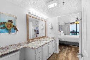 1 室のベッドルーム、アイロン / アイロン台、WiFi (無料)、ベッドシーツ