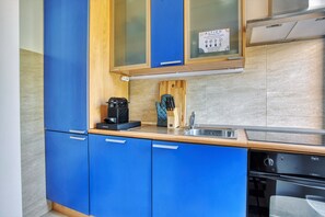 Apartment, 1 Double Bed with Sofa bed, Balcony | Private kitchen | Microwave, dishwasher, dining tables - JOIVY Stylish Flat in Porta Genova (Milan)