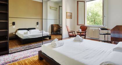 JOIVY Stylish Flat in Porta Genova