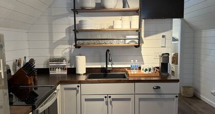 Keep it simple at this peaceful and centrally-located private haven.