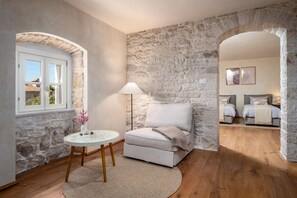 5 soverom, strykejern/-brett, wi-fi og sengetøy