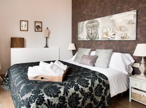 1 slaapkamer, een strijkplank/strijkijzer, wifi, beddengoed