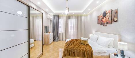 Departamento familiar, balcón | 2 habitaciones, tabla de planchar con plancha y wifi gratis