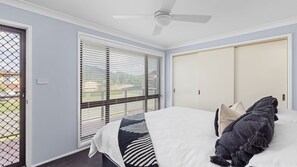 5 habitaciones, tabla de planchar con plancha y wifi gratis 