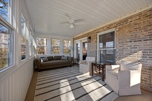 Terrace/patio - Mountain View Villla (Pisgah Forest)