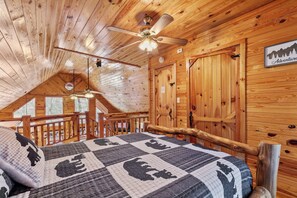 Family Cabin, 3 Bedrooms, Non Smoking, Mountain View | 3 bedrooms, individually decorated, individually furnished