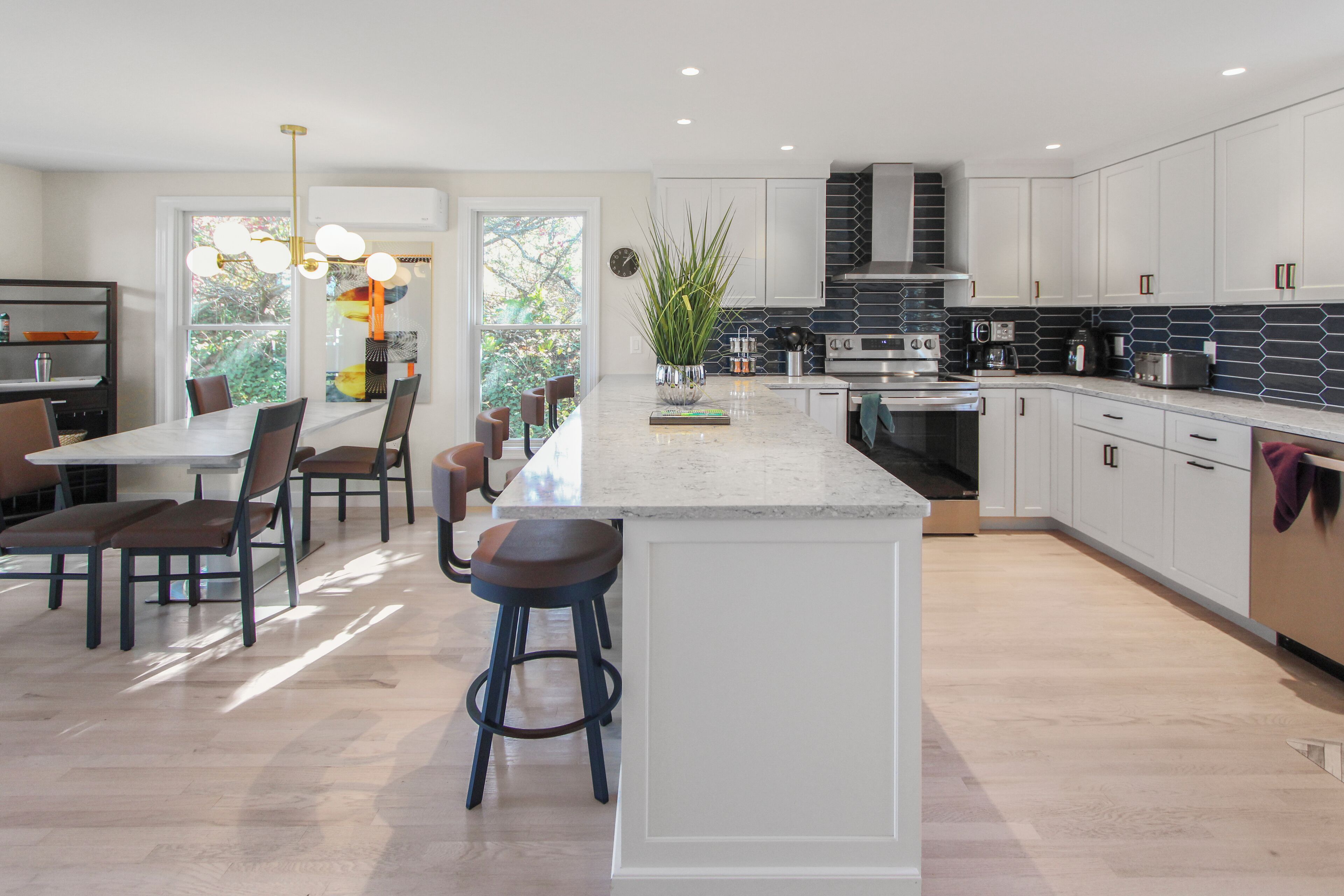 冰箱、微波炉、烤箱、炉灶