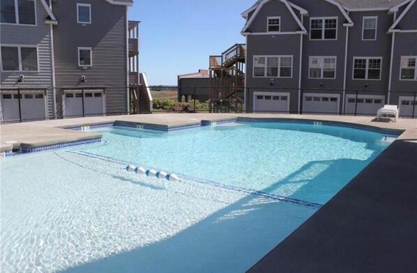 Pool - 2 Bedroom Condo, Close to Town and the Beach (Wells)