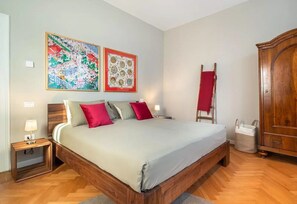 2 slaapkamers, een strijkplank/strijkijzer, wifi, beddengoed