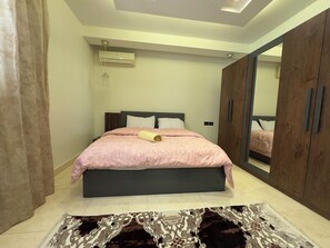 2 habitaciones, tabla de planchar con plancha y wifi