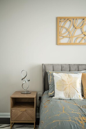 3 bedrooms, desk, iron/ironing board, free WiFi - GLOBALSTAY. Modern 3 Bedroom House in Brampton. BBQ, parking. (Brampton/Canada)