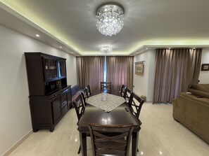 Dining - 1108 . Spacious 3BR Apt | 3 Baths | Near Airport (Sheraton Al Matar)