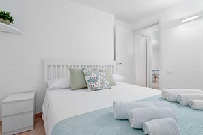 4 Schlafzimmer, Bügeleisen/Bügelbrett, kostenloses WLAN