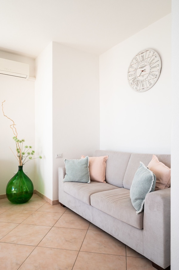 Villa Kora 4 - Home With Garden Near The Beaches - Sardinia Island