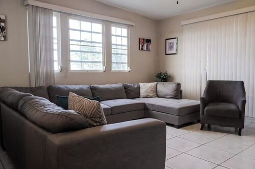 Casa Arostegui - Spacious
Retreat Near the Beach