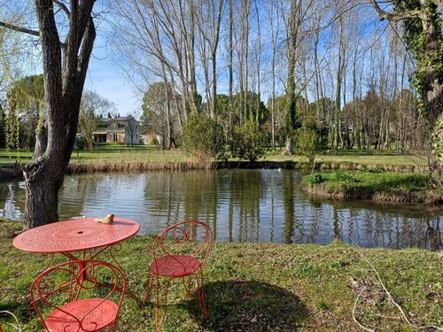 House on the banks of the Sorgue
