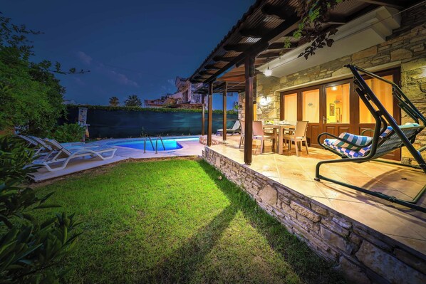 Outdoor dining - Villa Istanbul - Three Bedroom Villa, Sleeps 6 (Dalyan)