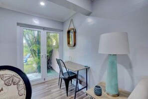 Interior - 1BD retreat w/ BBQ: Close to Bahamar & Beach (Nassau)