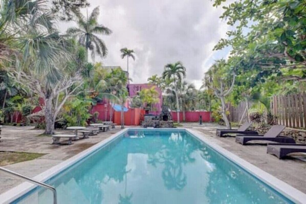 Outdoor pool - 1BD retreat w/ BBQ: Close to Bahamar & Beach (Nassau)