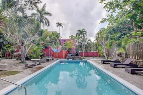 1BD retreat w/ BBQ: Close to Bahamar & Beach