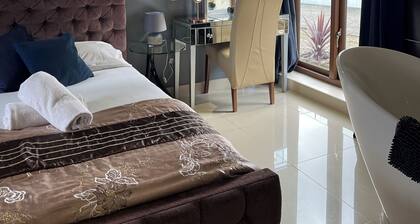 Country King and Bath