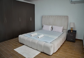 2 chambres, fer et planche à repasser, Wi-Fi, literie fournie