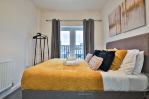 Comfort Apartment, 2 Bedrooms | 2 bedrooms, iron/ironing board, free WiFi