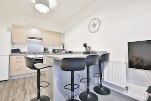 Comfort Apartment, 2 Bedrooms | Living area