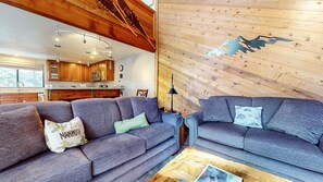 TV, fireplace, DVD player, books